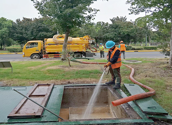 红岗化油池清理